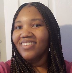 Meet your Posher, Estee